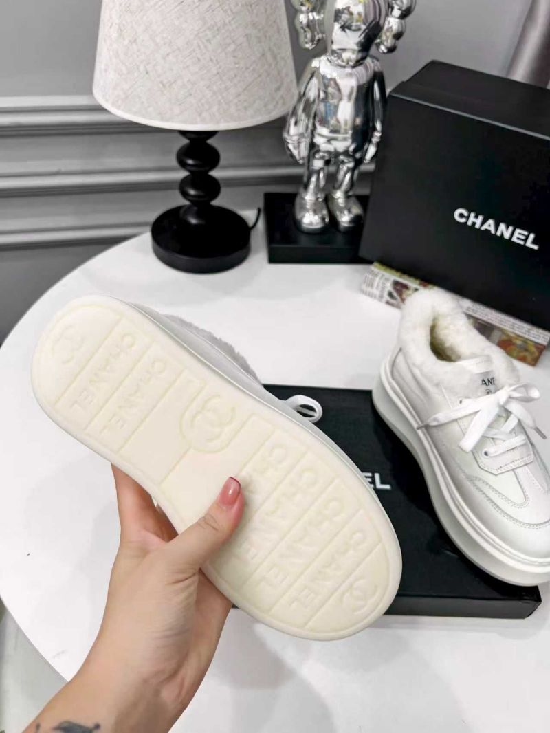 Ch**el sport shoes